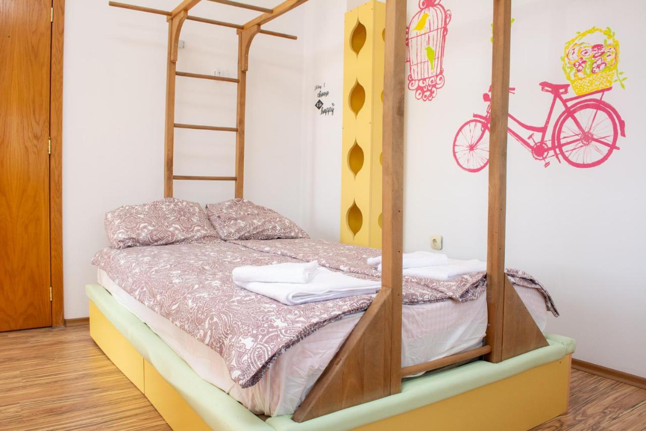 Central Apartment Mountain View カルロヴォ エクステリア 写真
